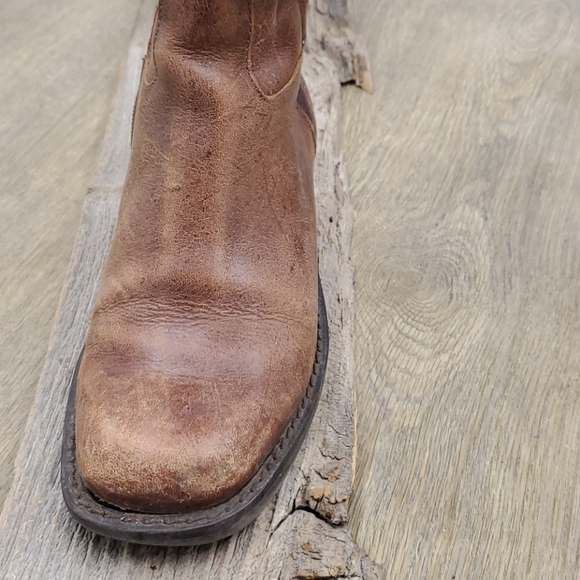 Beautiful Brown Leather Boots - Picture 6 of 9